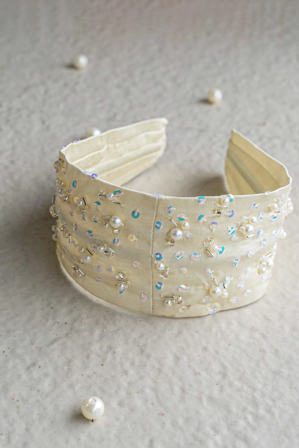 Pearl Mist - Pearlwhite Hairband